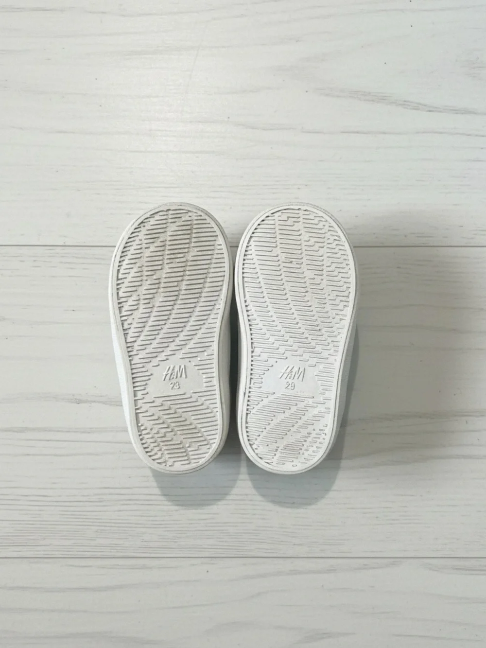 Lot of 4 - girls Shoes size 7, Crocs, H&M, etc